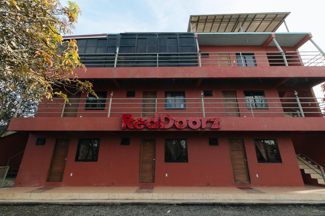 Reddoorz Plus At Malabag Silang - Vaccinated Staff Экстерьер фото